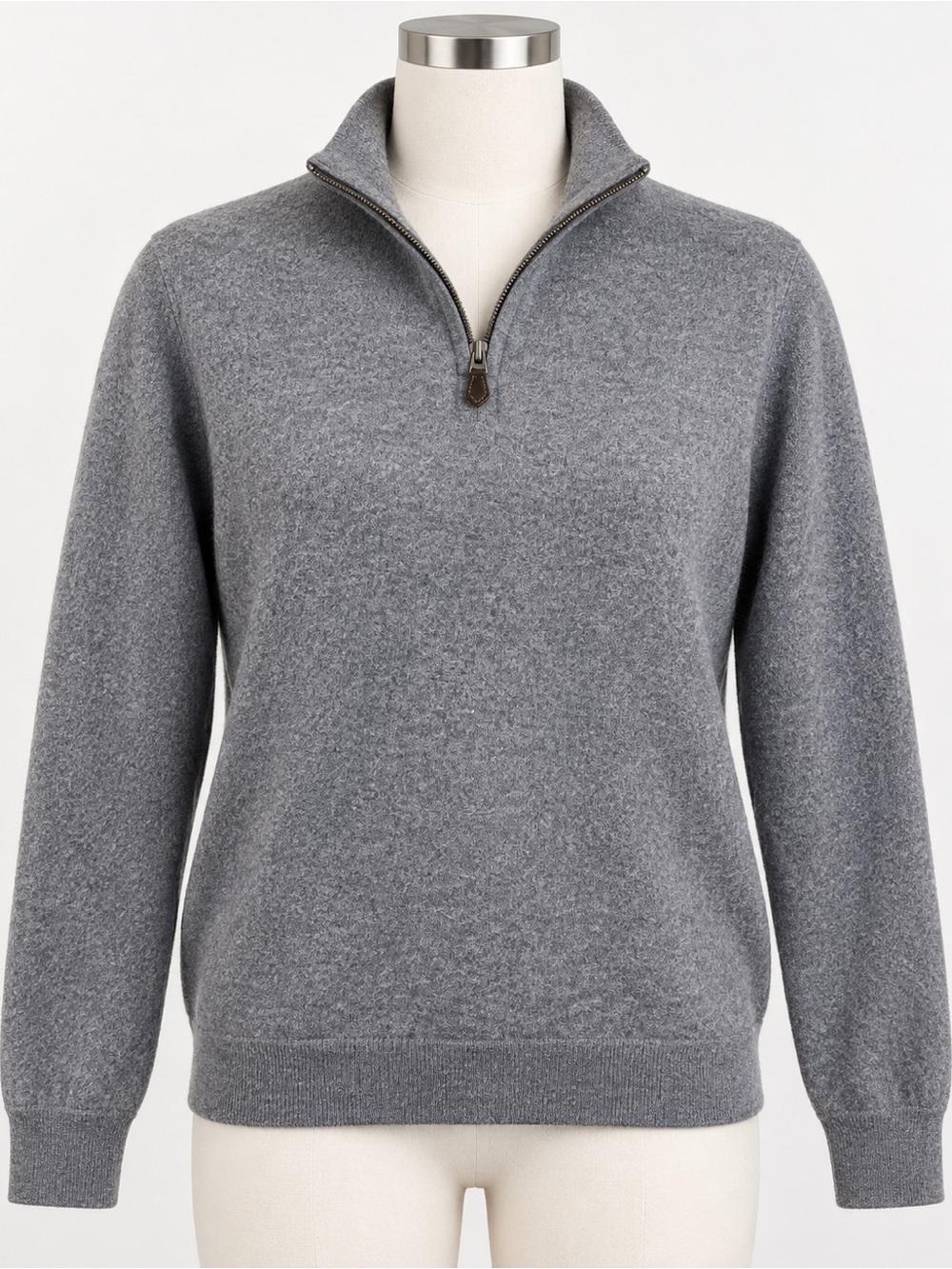 Bloomingdale’s 100% Merino Wool Sweater – Tagged Men’s XL, Fits Much Smaller